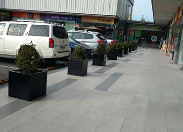 Proyecto Maceteros Autorregantes para Restaurante Margo