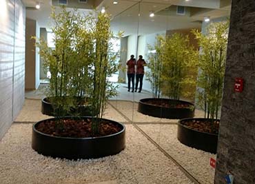 Condominio Terralta con Maceteros de Fiberglass en proyecto inmobiliario