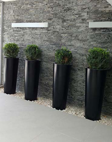 Maceteros Conos en fibra de vidrio